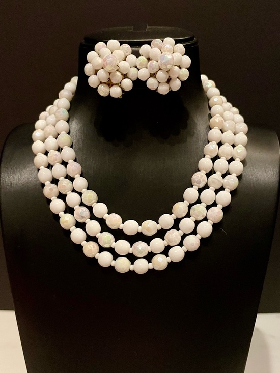 Jewelry - Vintage Iridescent White Milk Glass Beaded Necklace/ Matching Earrings